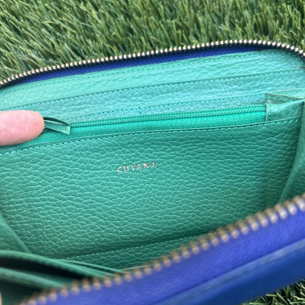 Cuyana Classic Zip Pebbled Leather Wallet Blue Green - Picture 1 of 12